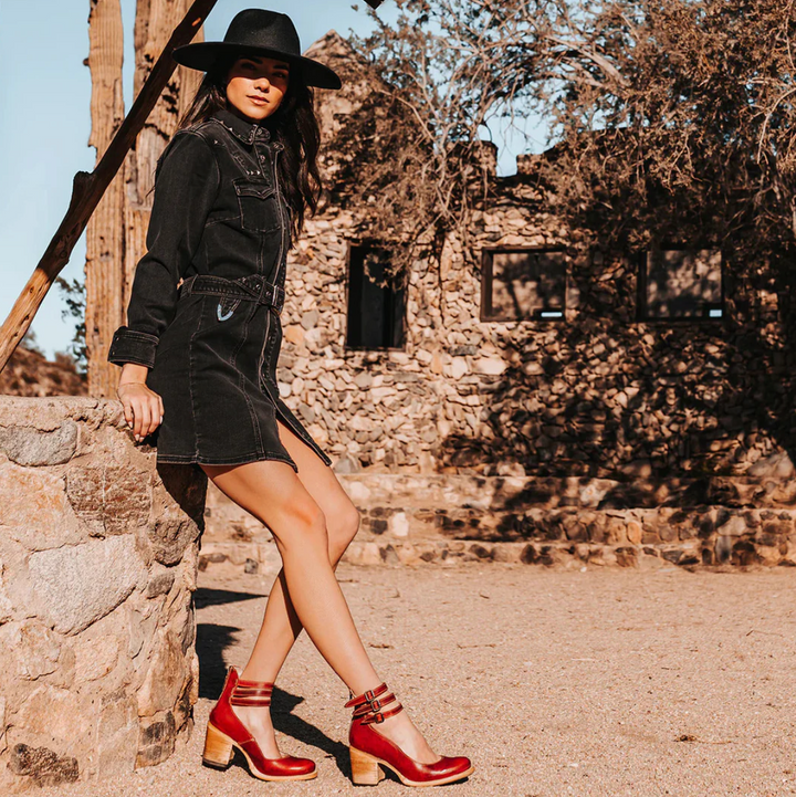 Women’s Vintage-Inspired Leather Heels – Classic Elegance with Modern Sophistication