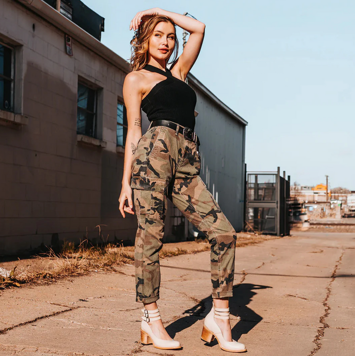 Women’s Vintage-Inspired Leather Heels – Classic Elegance with Modern Sophistication