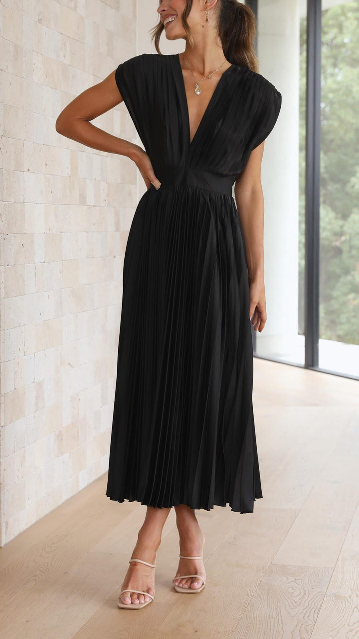 Women’s Pleated Maxi Dress – Grace in Every Elegant Flow