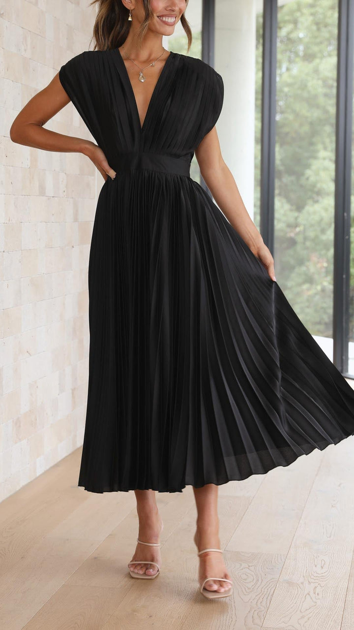 Women’s Pleated Maxi Dress – Grace in Every Elegant Flow