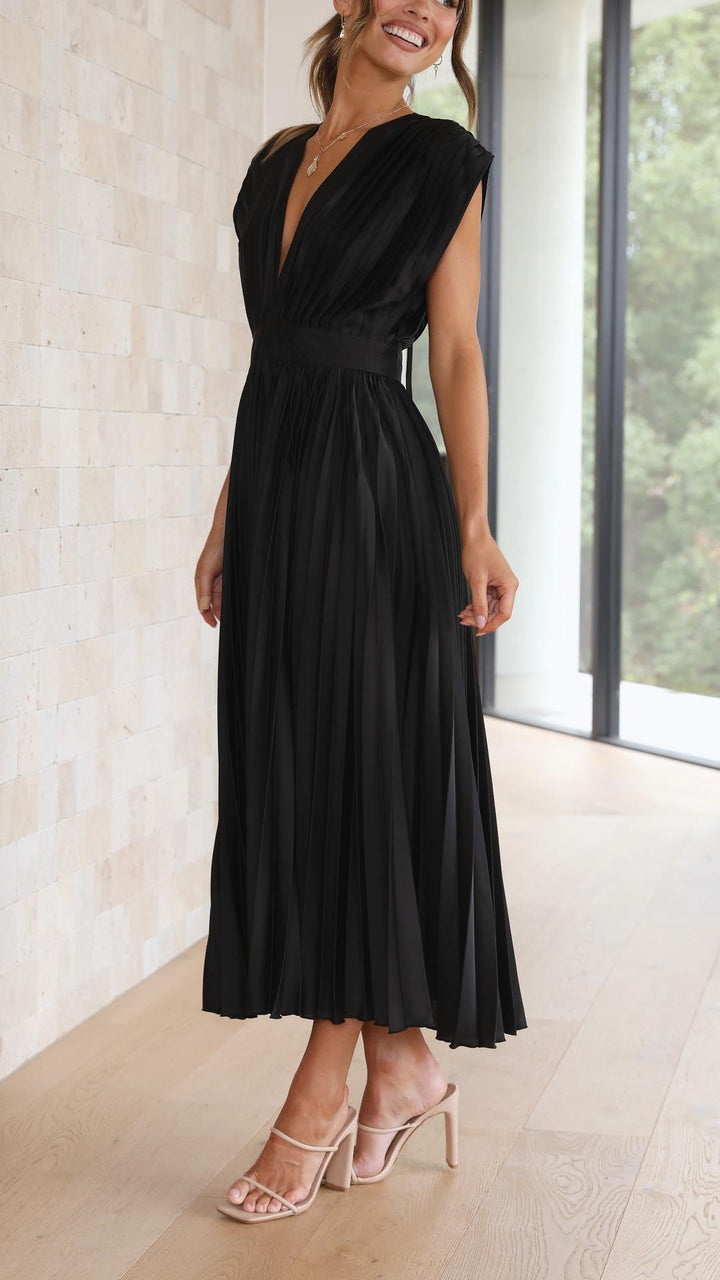 Women’s Pleated Maxi Dress – Grace in Every Elegant Flow