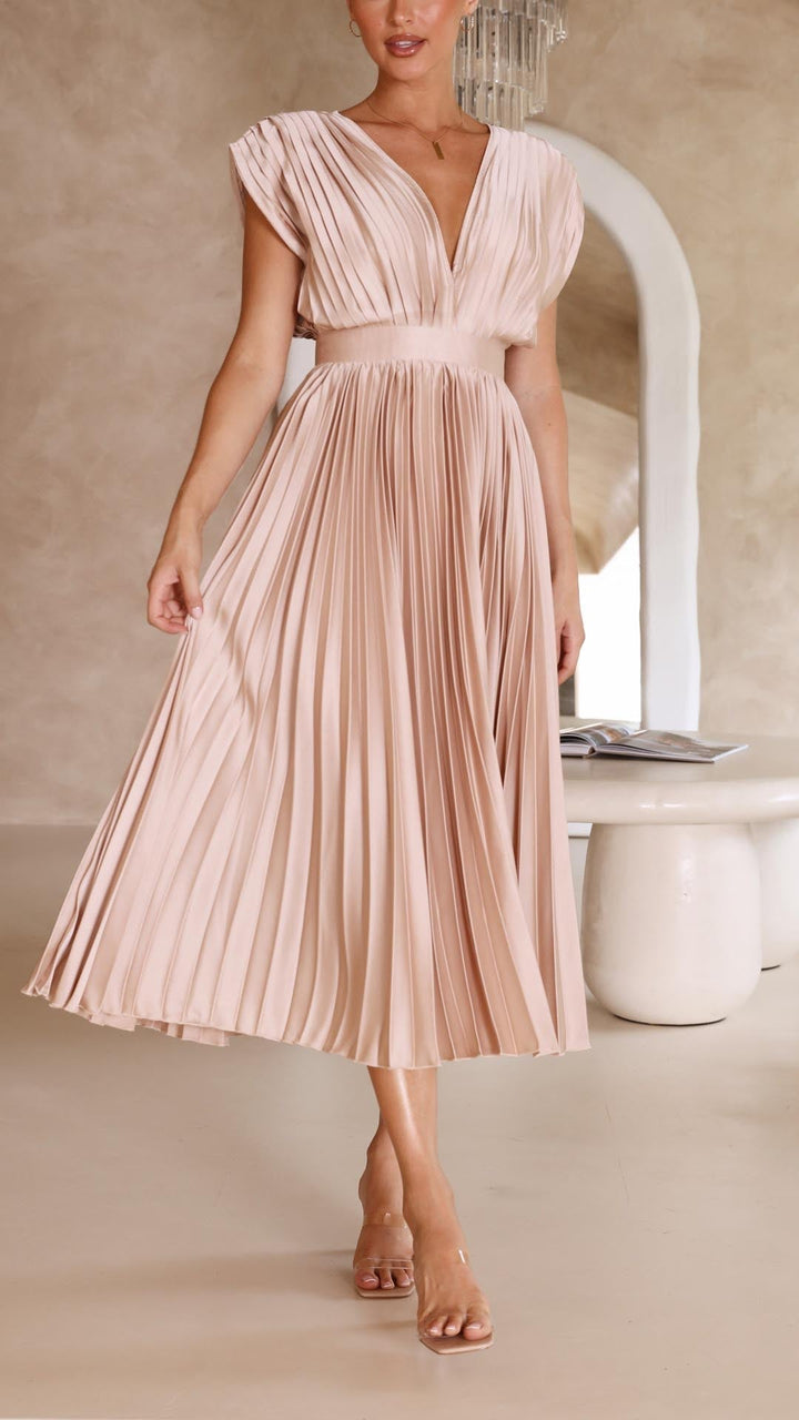 Women’s Pleated Maxi Dress – Grace in Every Elegant Flow
